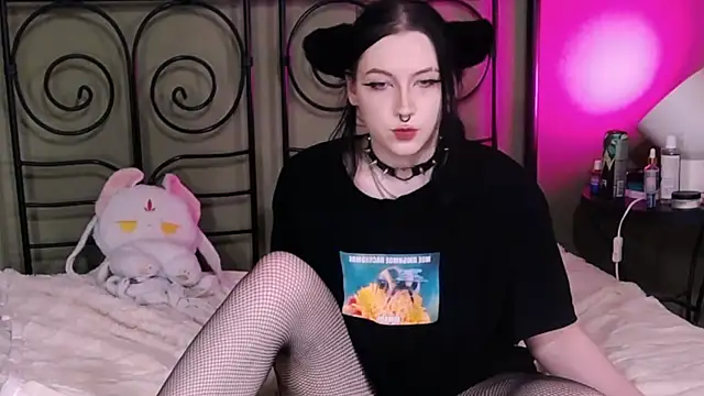 Snapshot of BlackyTea chatting on 6, 10, 2025 BlackyTea online show from 6, 10, 2025