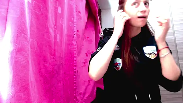 Snapshot of holy_juli chatting on 18, 2, 2026 holy juli online show from 18, 2, 2026