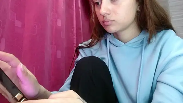 Snapshot of holy_juli chatting on 28, 2, 2026 holy juli online show from 28, 2, 2026