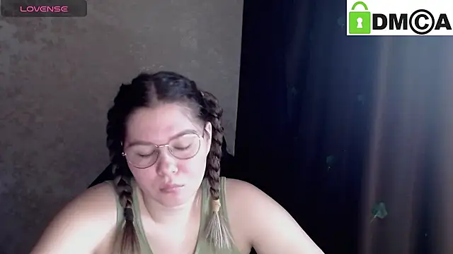 Snapshot of holy_michela chatting on 17, 11, 2025 holy michela online show from 17, 11, 2025