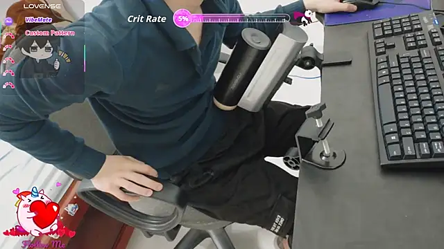 Snapshot of MIXEMKUTAKO chatting on 4, 12, 2025 MIXEMKUTAKO online show from 4, 12, 2025