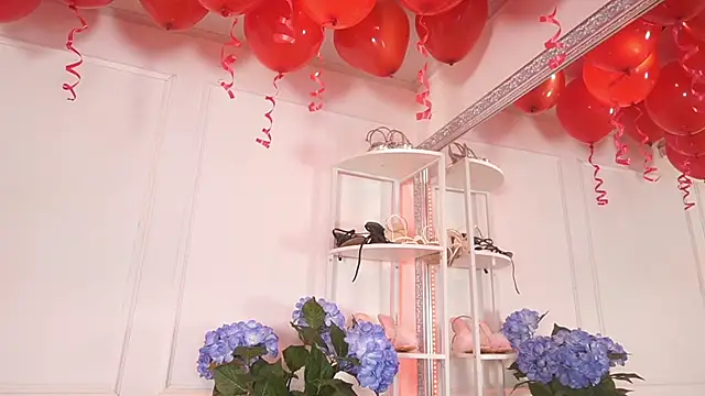 Snapshot of elasummer chatting on 14, 2, 2026 elasummer online show from 14, 2, 2026