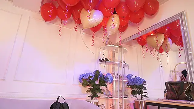 Snapshot of elasummer chatting on 16, 2, 2026 elasummer online show from 16, 2, 2026