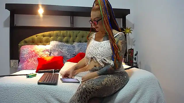 EMILY ROUSSE71 online show from 29, 1, 2025