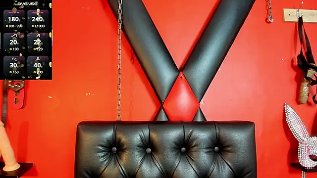 Snapshot of Monttserratt chatting on 8, 9, 2025 Monttserratt online show from 8, 9, 2025