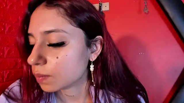 Snapshot of Monttserratt chatting on 13, 11, 2025 Monttserratt online show from 13, 11, 2025