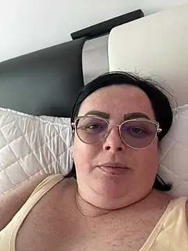 Amandamuller1982 online show from 10, 1, 2025