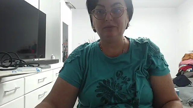 Snapshot of Amandamuller1982 chatting on 11, 10, 2025 Amandamuller1982 online show from 11, 10, 2025