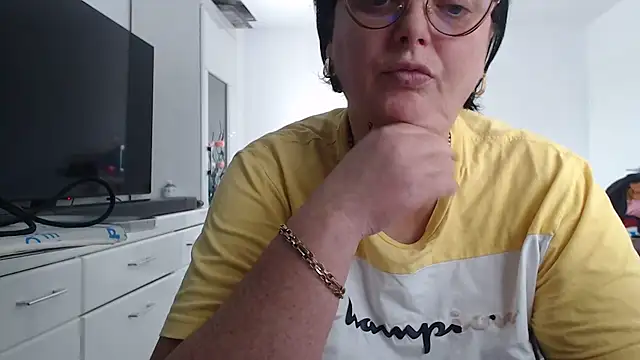 Snapshot of Amandamuller1982 chatting on 14, 10, 2025 Amandamuller1982 online show from 14, 10, 2025