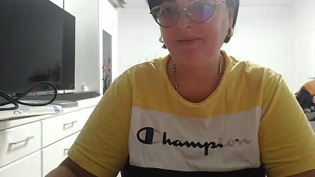 Snapshot of Amandamuller1982 chatting on 14, 10, 2025 Amandamuller1982 online show from 14, 10, 2025