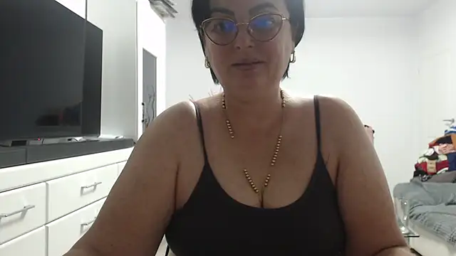 Snapshot of Amandamuller1982 chatting on 1, 11, 2025 Amandamuller1982 online show from 1, 11, 2025