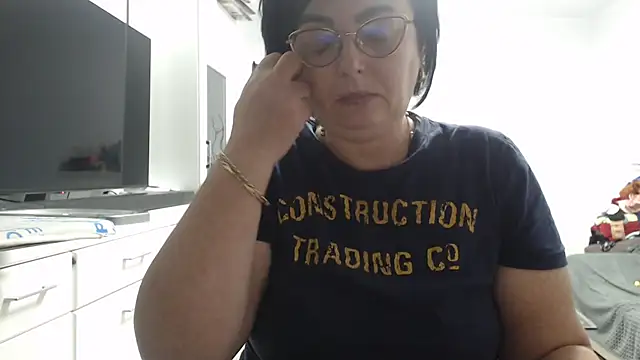 Snapshot of Amandamuller1982 chatting on 4, 11, 2025 Amandamuller1982 online show from 4, 11, 2025