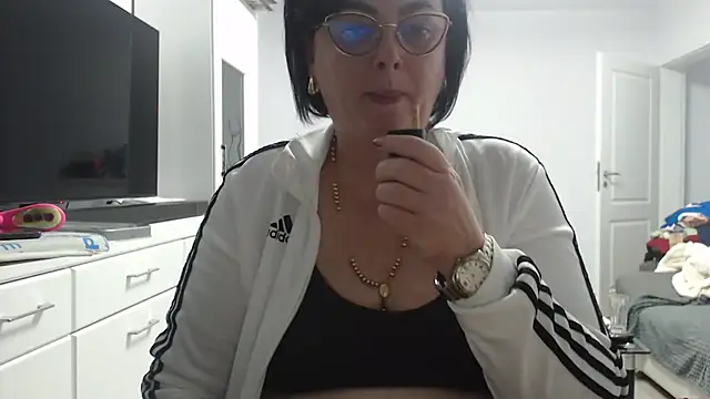 Snapshot of Amandamuller1982 chatting on 13, 11, 2025 Amandamuller1982 online show from 13, 11, 2025