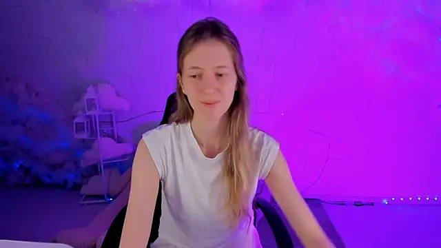 Snapshot of Sharon_Evansi chatting on 9, 1, 2025 Sharon Evansi online show from 9, 1, 2025