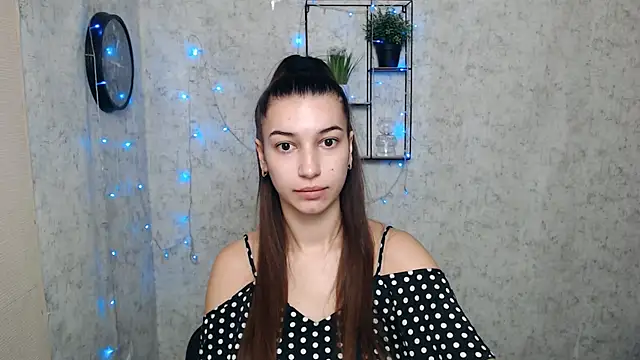 KarolinaRosse  online show from 14, 1, 2025