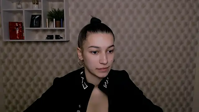 KarolinaRosse  online show from 16, 1, 2025