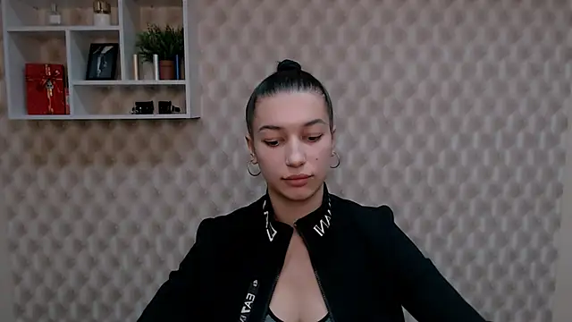 KarolinaRosse  online show from 16, 1, 2025