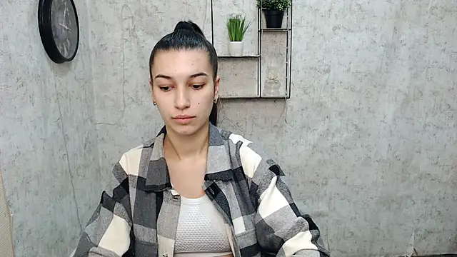KarolinaRosse  online show from 29, 1, 2025