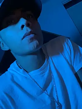 SkinnyHot444 online show from 20, 3, 2025