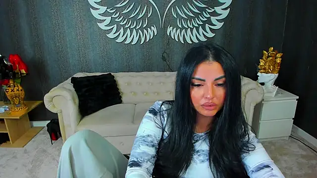 Snapshot of anemarieejolie chatting on 5, 11, 2025 anemarieejolie online show from 5, 11, 2025