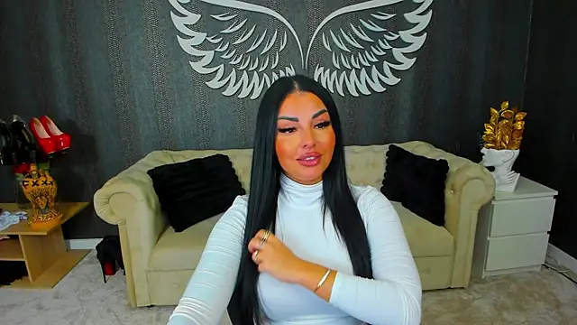 Snapshot of anemarieejolie chatting on 12, 11, 2025 anemarieejolie online show from 12, 11, 2025