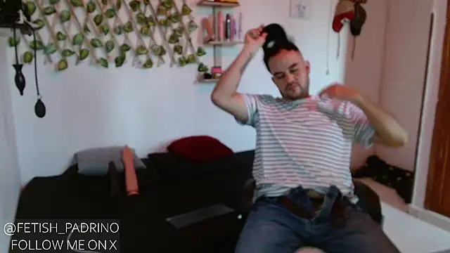 fetish padrino online show from 16, 1, 2025
