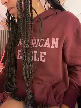 Snapshot of bonnie_18x chatting on 24, 11, 2025 bonnie 18x online show from 24, 11, 2025