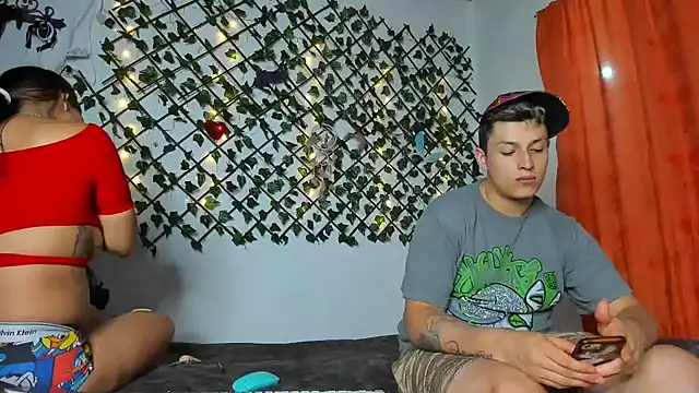 Snapshot of ethanandbrianna chatting on 17, 12, 2024 ethanandbrianna online show from 17, 12, 2024