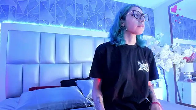 Snapshot of Im_gaia chatting on 4, 3, 2025 Im gaia online show from 4, 3, 2025