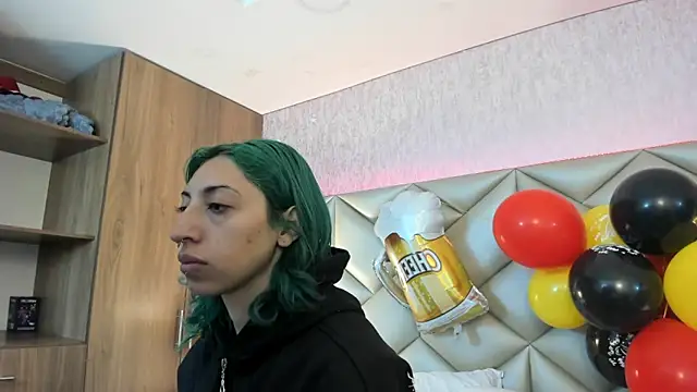 Snapshot of Im_gaia chatting on 3, 10, 2025 Im gaia online show from 3, 10, 2025