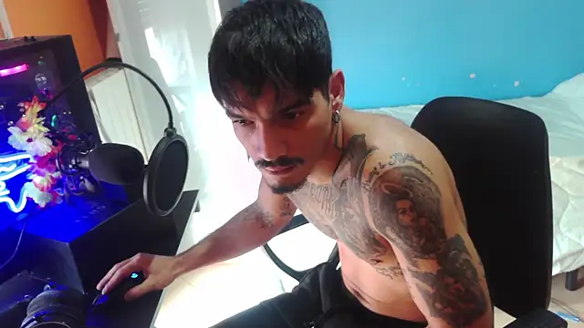 Badboyi1997 online show from 13, 10, 2025