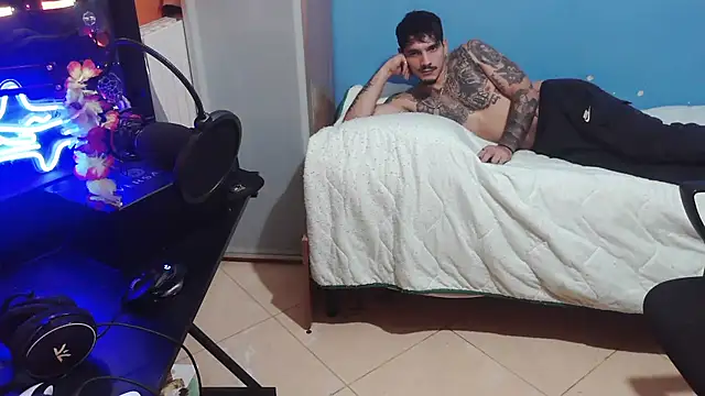 Badboyi1997 online show from 19, 10, 2025