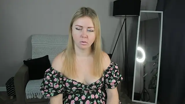 BettyBloom69 online show from 18, 12, 2025