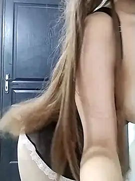 Snapshot of Cristina_sexy_maroc chatting on 18, 10, 2025 Cristina sexy maroc online show from 18, 10, 2025