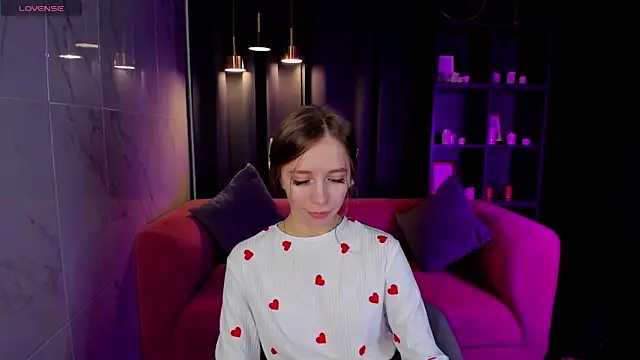 Snapshot of OliviaGentle chatting on 4, 12, 2024 OliviaGentle online show from 4, 12, 2024