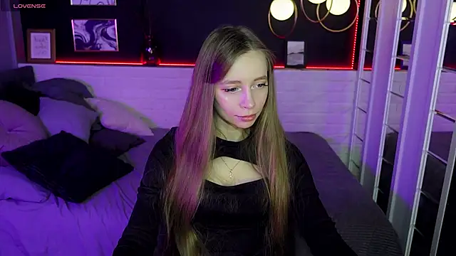 Snapshot of OliviaGentle chatting on 5, 1, 2025 OliviaGentle online show from 5, 1, 2025