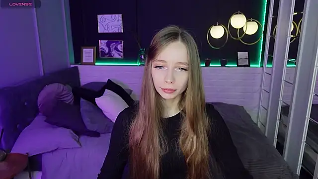 Snapshot of OliviaGentle chatting on 3, 2, 2025 OliviaGentle online show from 3, 2, 2025