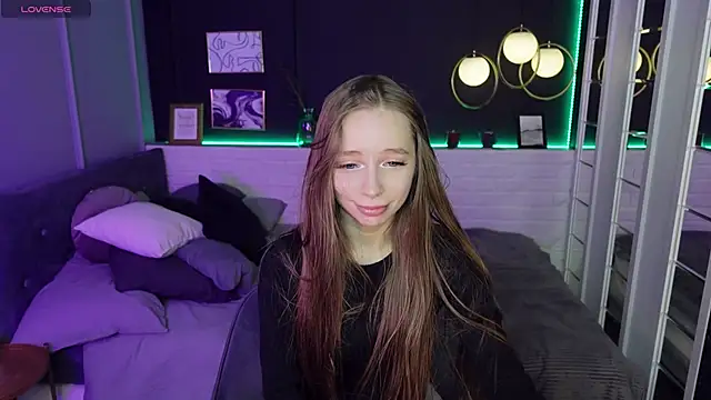 Snapshot of OliviaGentle chatting on 4, 2, 2025 OliviaGentle online show from 4, 2, 2025