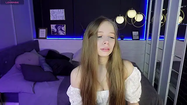 Snapshot of OliviaGentle chatting on 5, 2, 2025 OliviaGentle online show from 5, 2, 2025