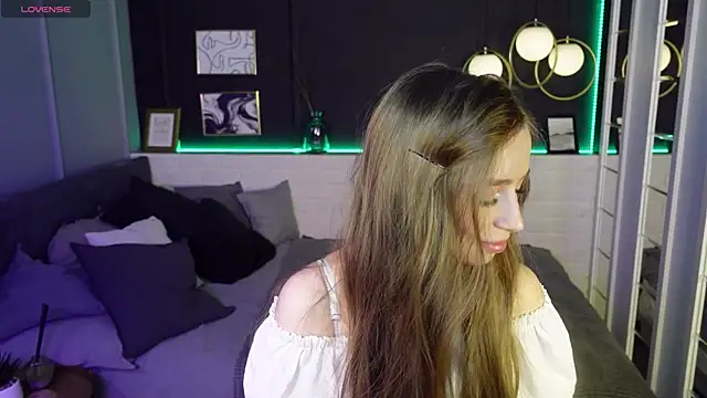 Snapshot of OliviaGentle chatting on 8, 2, 2025 OliviaGentle online show from 8, 2, 2025