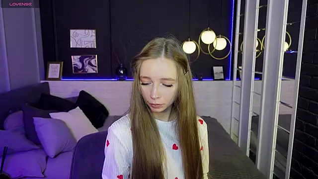 Snapshot of OliviaGentle chatting on 9, 2, 2025 OliviaGentle online show from 9, 2, 2025