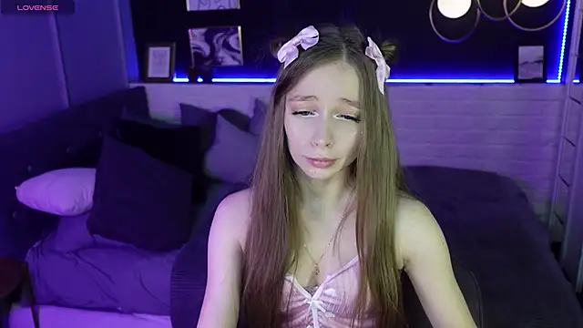 Snapshot of OliviaGentle chatting on 17, 2, 2025 OliviaGentle online show from 17, 2, 2025