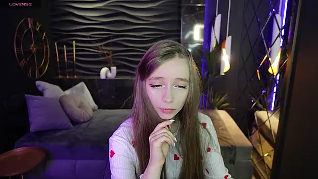 Snapshot of OliviaGentle chatting on 6, 3, 2025 OliviaGentle online show from 6, 3, 2025