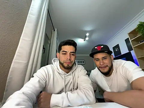 Snapshot of Chicos_defiesta chatting on 14, 3, 2025 Chicos defiesta online show from 14, 3, 2025