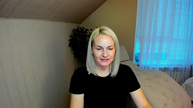 Alicee Gracee online show from 10, 12, 2024