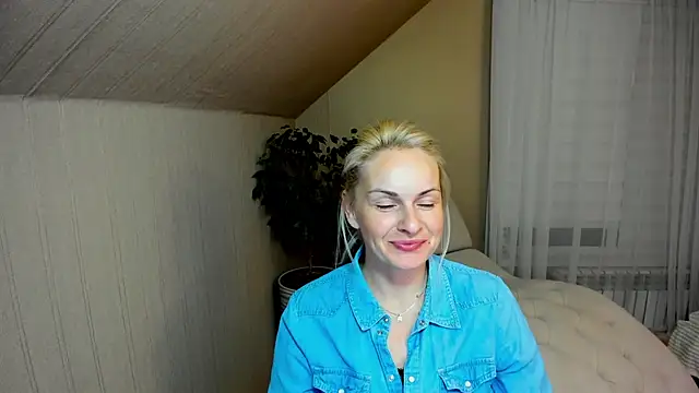 Alicee Gracee online show from 10, 12, 2024