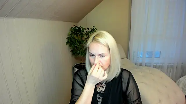 Alicee Gracee online show from 13, 12, 2024