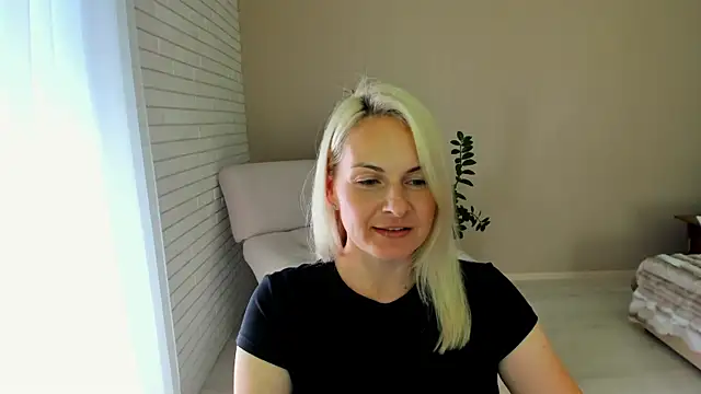 Alicee Gracee online show from 23, 9, 2025