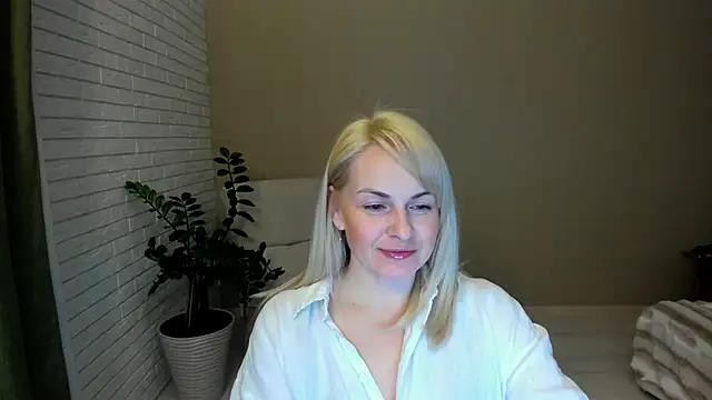 Snapshot of Alicee_Gracee chatting on 7, 3, 2026 Alicee Gracee online show from 7, 3, 2026