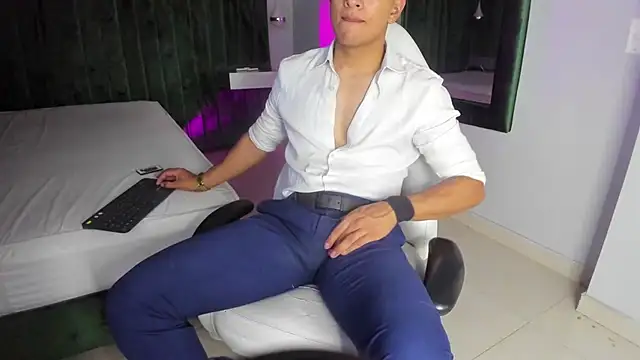 Lucii fer  online show from 17, 10, 2025